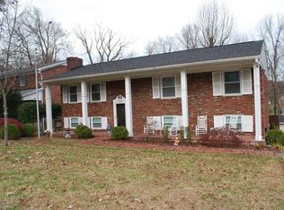 6907 Deep Spring Ct, Spring Mill, KY 40228
