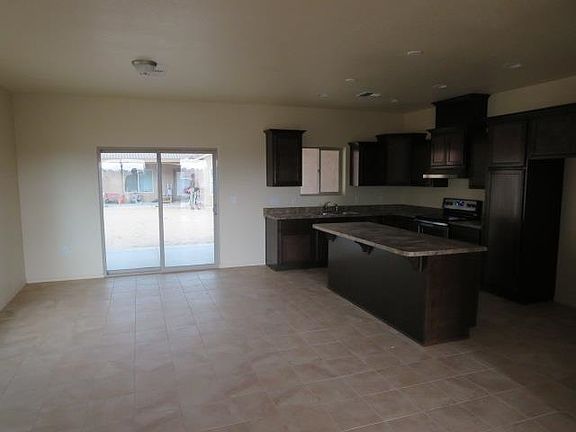 3rd image of 2322 N Heredia Ave