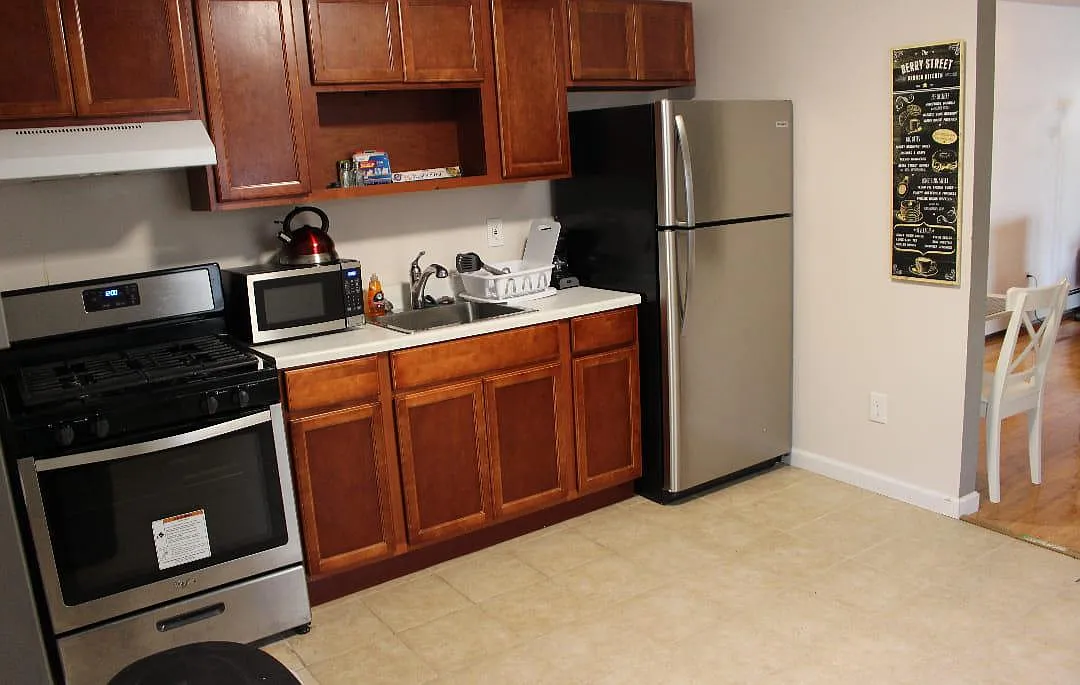 2 bed, $2,300 — Photo 2