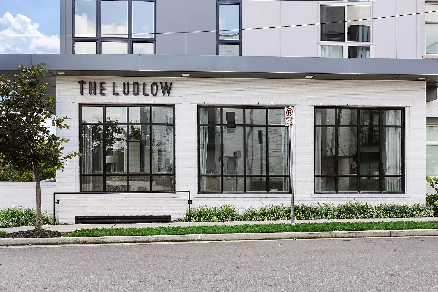 1 bed, 784 sqft, $1,600 — Photo 3