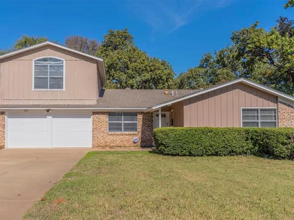 104 Jean Ln, Euless, TX 76040
