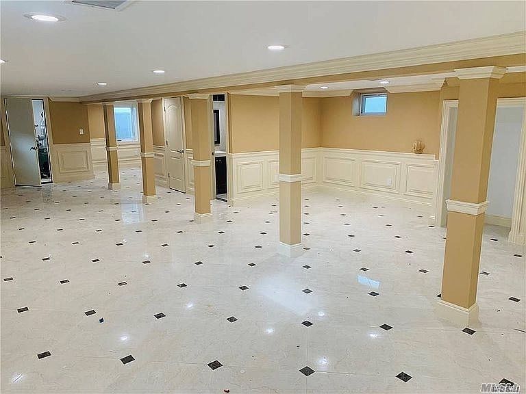 2nd image of 35 Mirin Ave