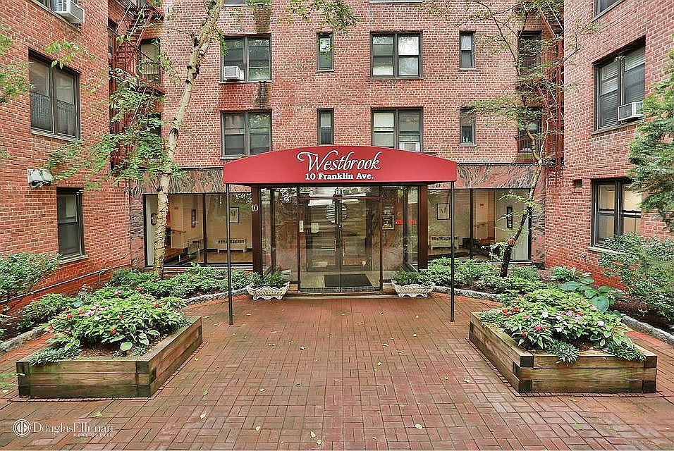 1st image of 10 Franklin Ave APT 6C