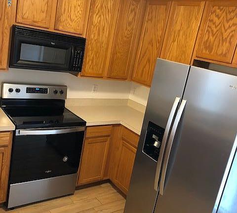 5th image of 611 Briar Way Ln