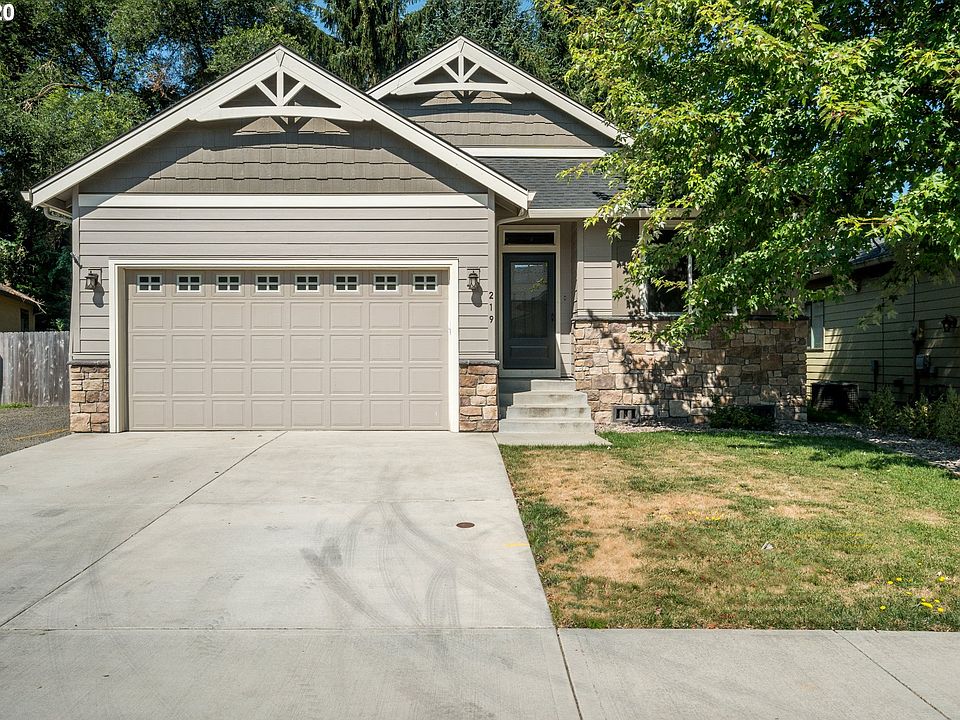 1st image of 219 Misty Ln
