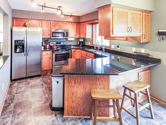3rd image of 4960 Campanaro Ln