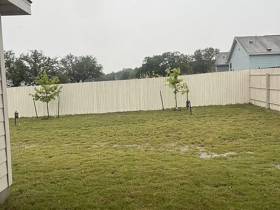 3rd image of 9955 Pears Ml