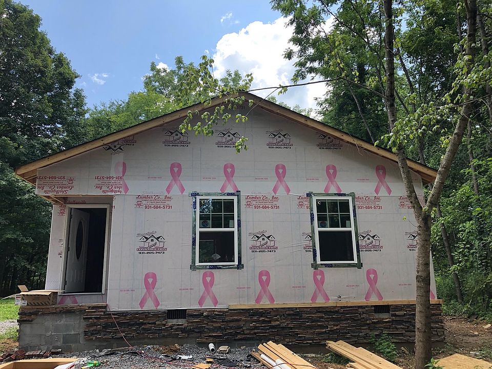 2nd image of 513 Weaver St
