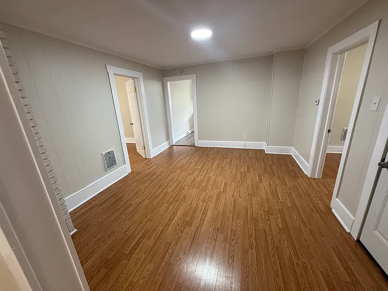 1184 Kossuth Ave #2 — Photo 5