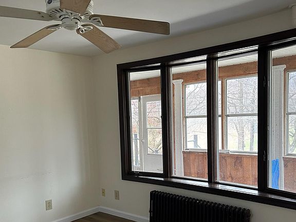 4th image of 318 Vineyard Ave #2