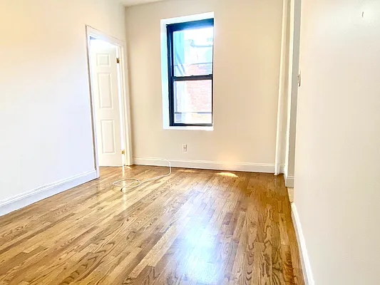 Rented by Corcoran | media 32