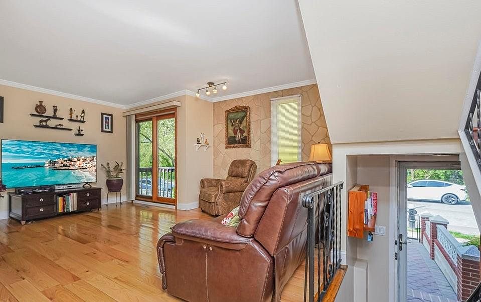 423 Riedel Ave, Staten Island, NY 10306 Zillow