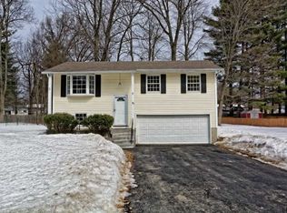 20 Whippletree Rd, Ballston Spa, NY 12020