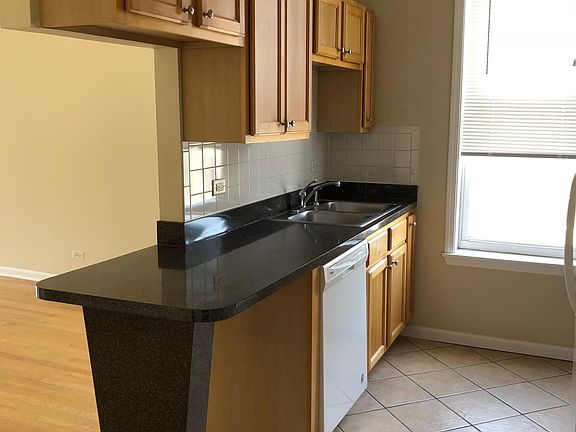 2nd image of 2101 W Chicago Ave #3F