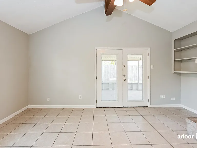 2809 Stonehedge Dr — Photo 7