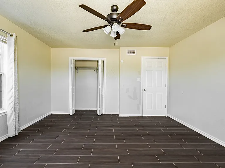 1385 Rivera Dr — Photo 4