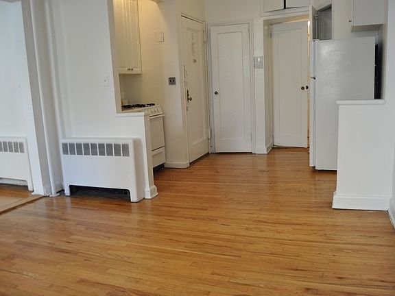 2nd image of 188 E 93rd St APT 3C