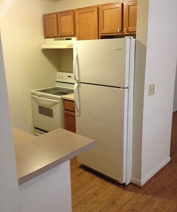 3rd image of 505 Ludlow Ave APT 6