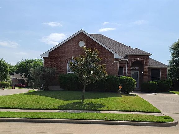 2nd image of 2300 Pecan Dr