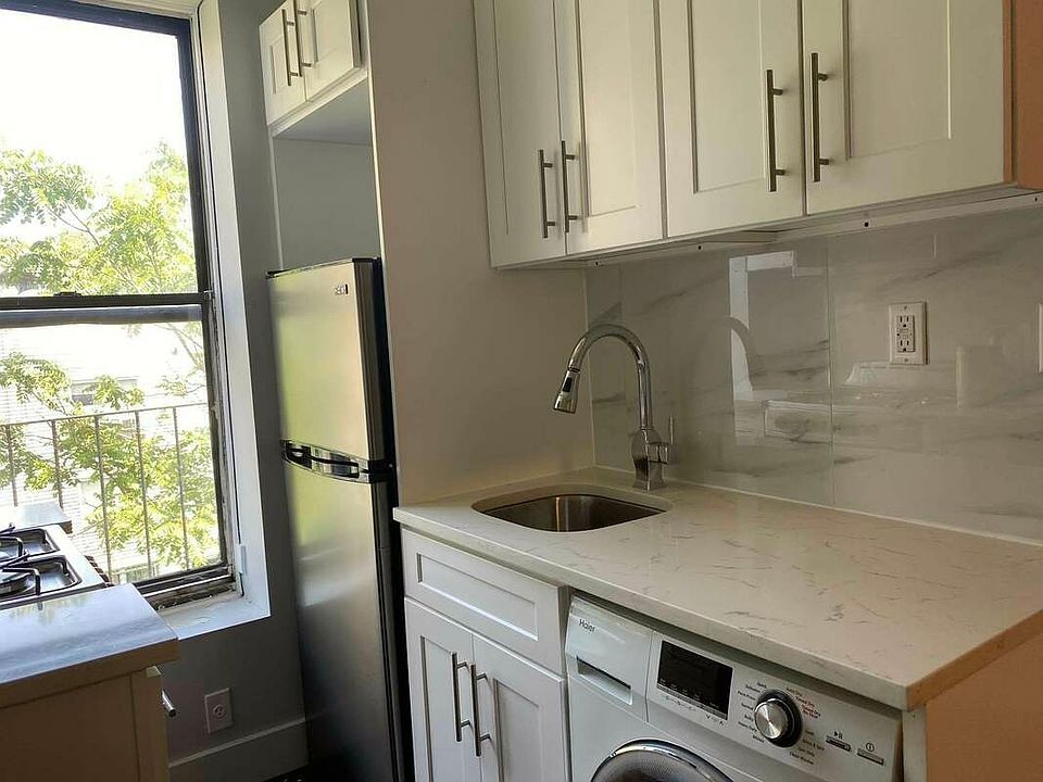 1st image of 235 E 111th St APT 9