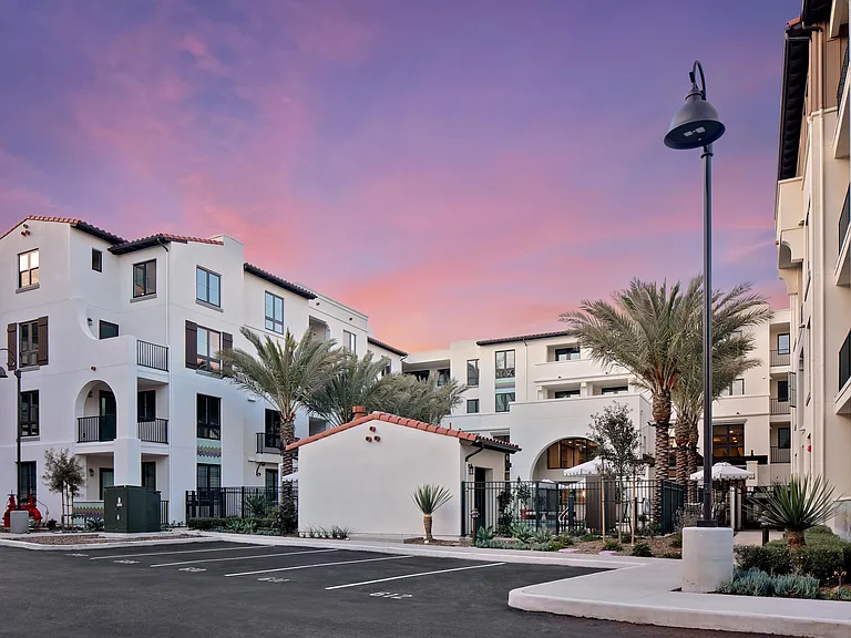 Everleigh San Clemente- 55+ Active Adult Apartment Homes — Photo 33