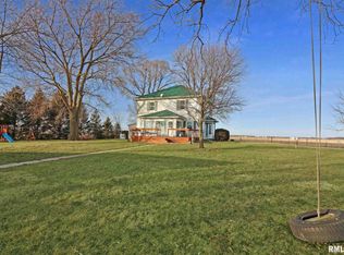 10935 Weishaupt Rd, Mackinaw, IL 61755