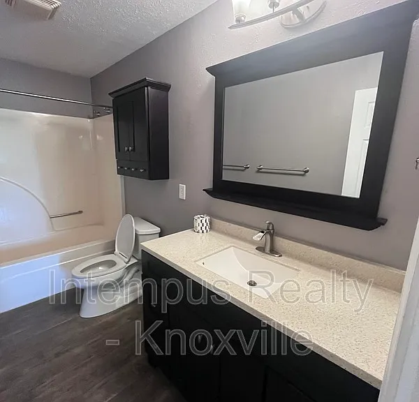 7728 Chapel Bend Dr — Photo 15