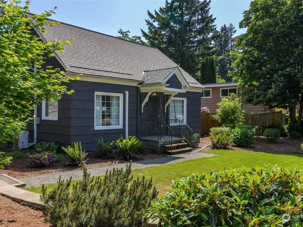 502 Columbia Avenue, Fircrest, WA 98466