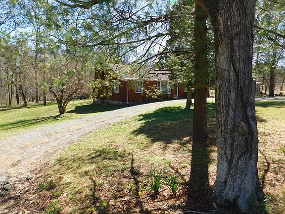 3rd image of 512 Brinkley Ln
