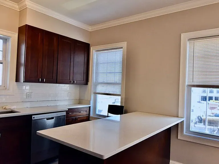 273 Hancock St #3 — Photo 2
