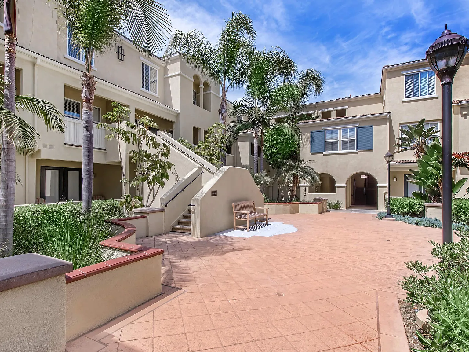 Laurel Glen Apartment Homes — Photo 3