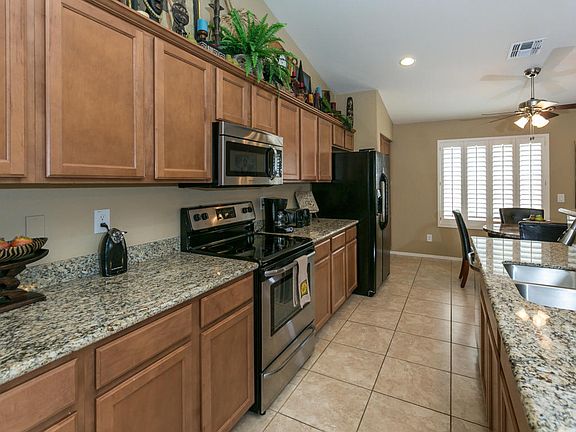 3rd image of 384 W Dexter Way