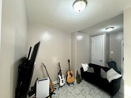 Rented by Pear NYC LLC | media 11