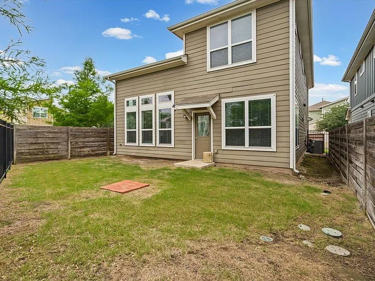 5915 Swayden Ln — Photo 18