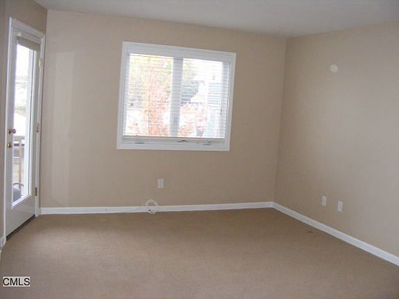 5th image of 3250 Fairfield Ave APT 221