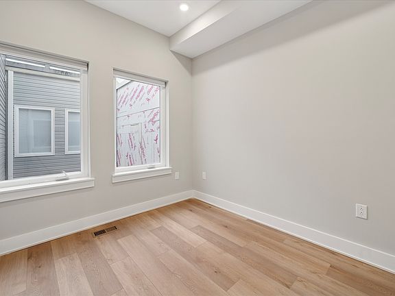 2nd image of 1626 Ridge Ave #Z07