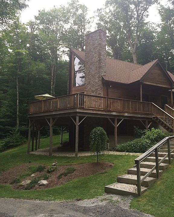 1st image of 330 Lakeshore Dr