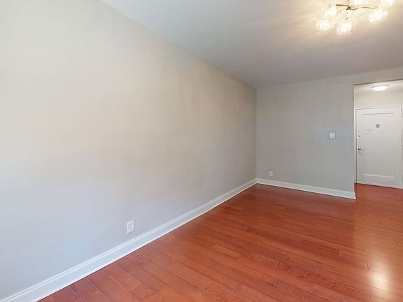 5th image of 2339 40th Pl NW APT 104