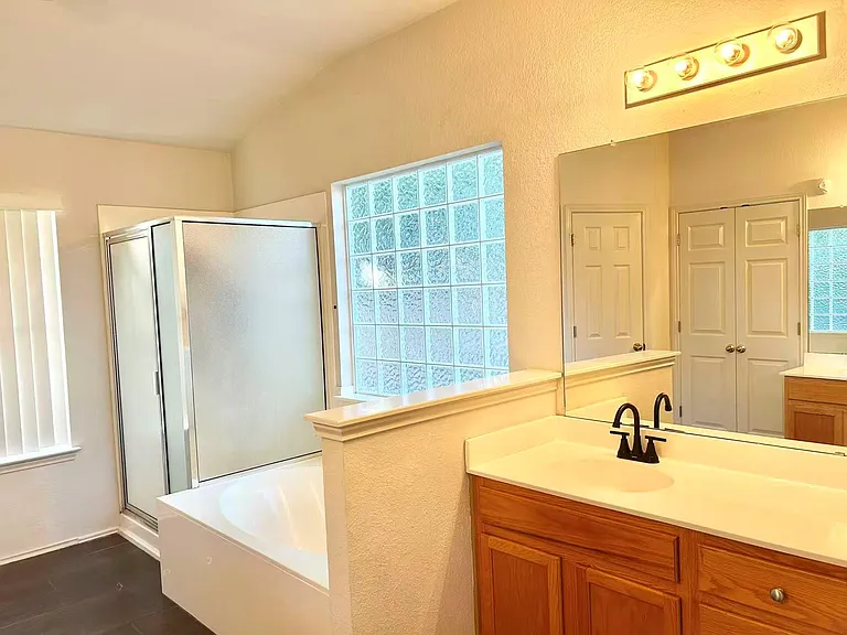 615 Settlement St — Photo 16