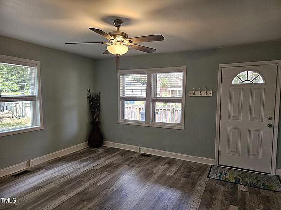 4th image of 206 Stutz St