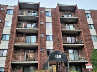 135 Franklin St APT 303, Stoneham, MA 02180