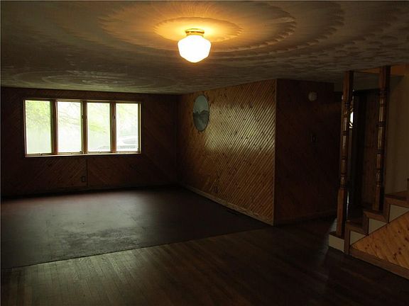 2nd image of 19255 Porky St