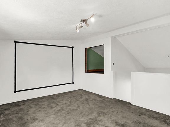 2nd image of 898 Glendale Dr