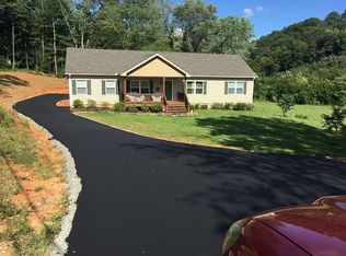 30 Hemlock Rd, Mills River, NC 28759