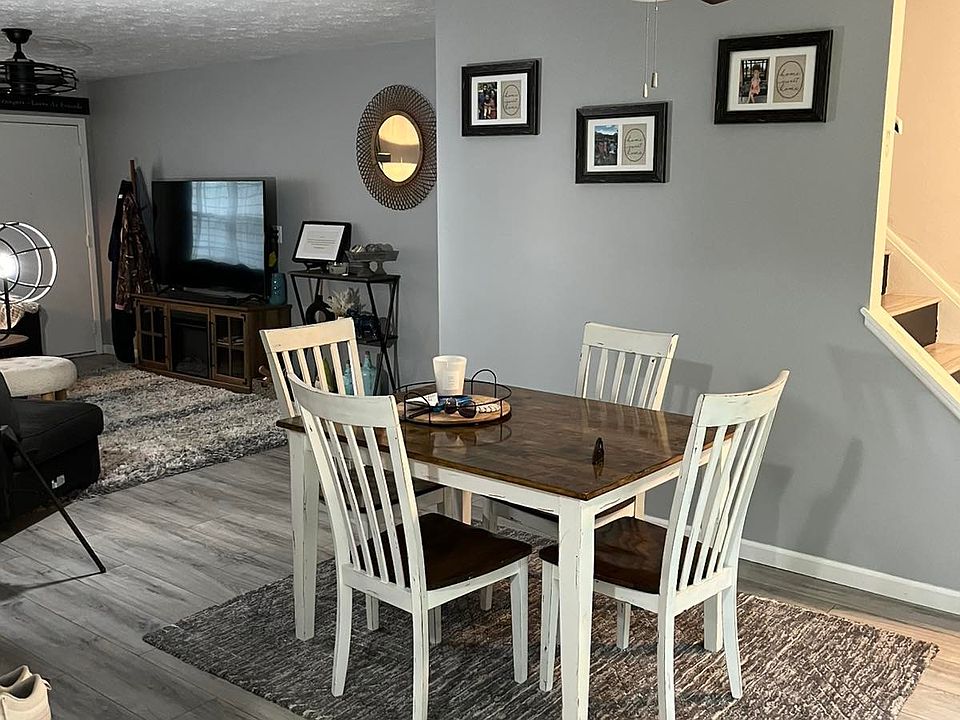 1st image of 13664 Oakbrook Dr