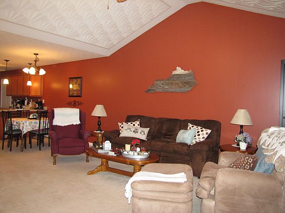 4th image of 231 Deer Park Way