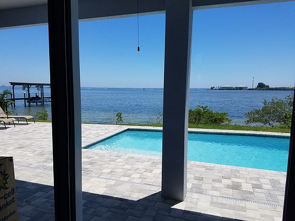 5th image of 220 Milford Point Dr