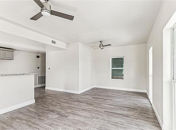 5th image of 2204 Pauger St