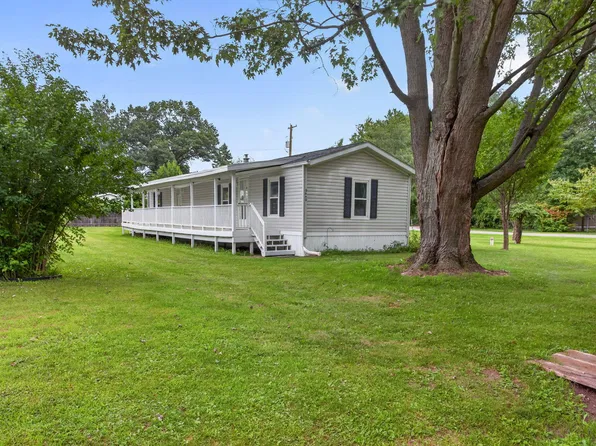 9440 Stetler Dr, Jackson, MI 49201