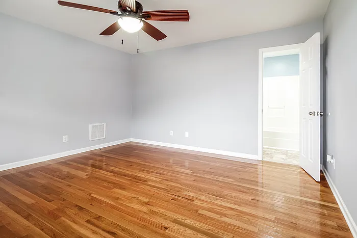 101 Luke Ct — Photo 5